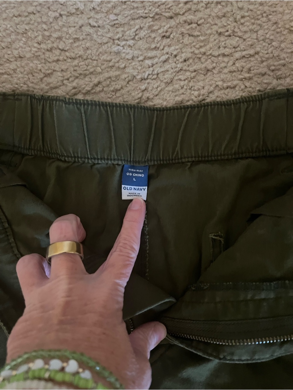 Old Navy Olive Green Women’s Chinos - Picture 2 of 5